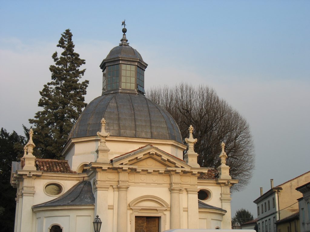 Restauro d'urgenza delle copertura , restauro delle superfici e degli apparati lapidei dell'Oratorio della B. V. dell'aiuto a Sossano (VI) arch. G. Massari 1727-34.